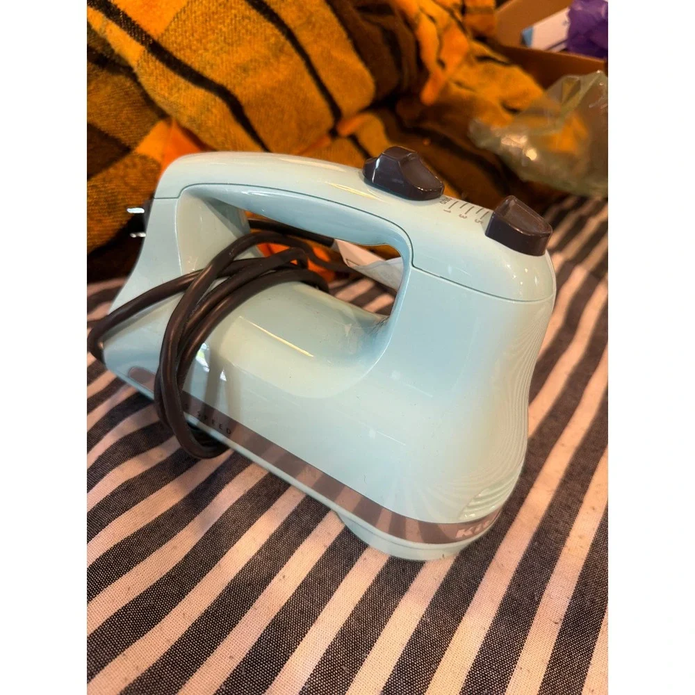 KitchenAid Ultra Power 5 Speed Hand Mixer Ice Blue Aqua KHM5APIC Retro Style